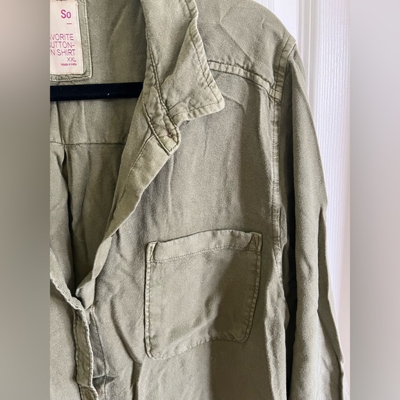 Pre-loved So Favorite Button-down Shirt…XXL…Olive Green. - Picture 3 of 5
